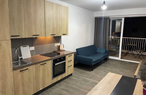 Gzira Apartamento | Nice Modern Studio Apartment - Gzira - with Sunny Balcony
