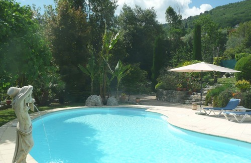 Le Bar-sur-Loup Villa | Bonita villa provenzal con piscina, tranquila