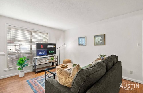 Westfield Apartamento | Nice Quiet Downtown Apt Pool Free Parking