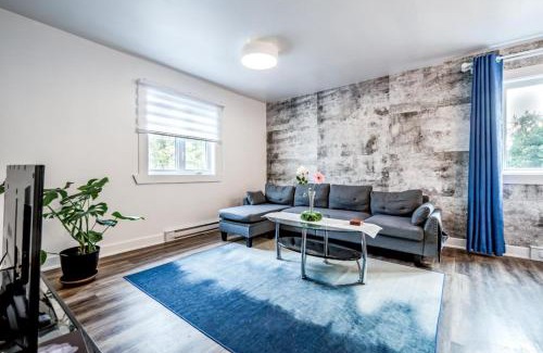 McMasterville Apartamento | Nice River & Mountain View+4 Beds+Free parking