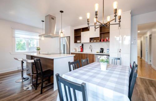 McMasterville Apartamento | Nice River & Mountain View+4 Beds+Free parking