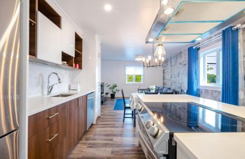 McMasterville Apartamento | Nice River & Mountain View+4 Beds+Free parking