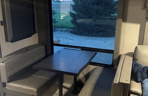 Nampa Casa | Nice RV with AC in charming Nampa