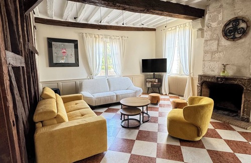 Auxerre Apartamento | Nice standing & terrace, heart of town, parking at foot