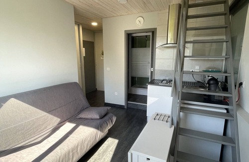 Die Apartamento | Bergu-Apartamento-Apartamento-Baño con ducha-Vista al Jardín