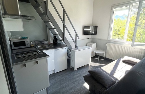 Die Apartamento | Bergu-Apartamento-Apartamento-Baño con ducha-Vista al Jardín