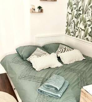 Levallois-Perret Apartamento | Nice studio with a terrace