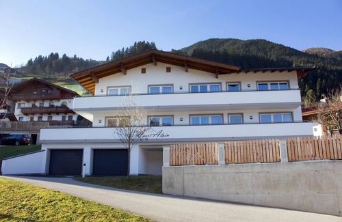 Hippach Apartamento | Bonito - elegante apartamento con vistas a las montañas de Zillertal