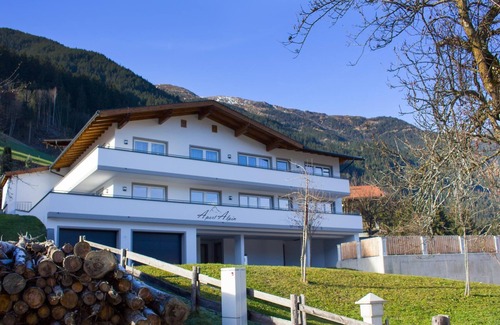 Hippach Apartamento | Bonito - elegante apartamento con vistas a las montañas de Zillertal