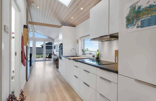 Karrebksminde Casa | Nice summer house near the water's edge