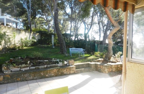 Saint-Mandrier-sur-Mer Apartamento | Agradable T2 de pequeña residencia: jardín sombreado, vista mar, playa cercana