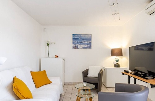 Aubagne Apartamento | Nice T2 - large terrace and view on the Garlaban