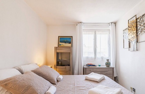 Aubagne Apartamento | Nice T2 - large terrace and view on the Garlaban