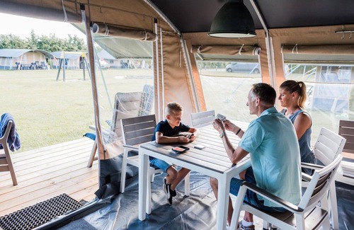 Opende Casa | Bonita tienda de campaña en un camping