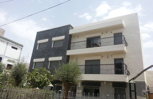 Talborjt Apartamento | Niza tres habitaciones y nueve moderna y bien equipada