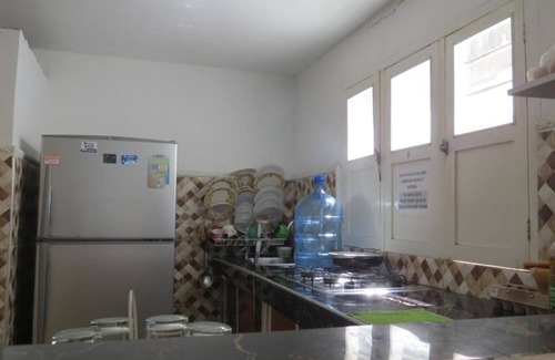 Cartagena Casa | Hostal Tranquilo a 17 min a pie de Playa, terraza, cocina compartida.