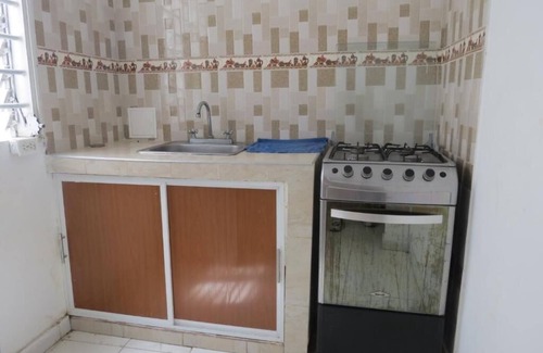 Cartagena Casa | Hostal Tranquilo a 17 min a pie de Playa, terraza, cocina compartida.