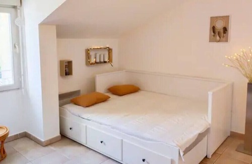 Chateaurenard Apartamento | Nice trendy studio- Chateaurenard in a quiet
