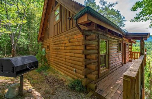 Sevierville Casa | Nice View Log Cabin Fireplace Hot Tub Pool Table