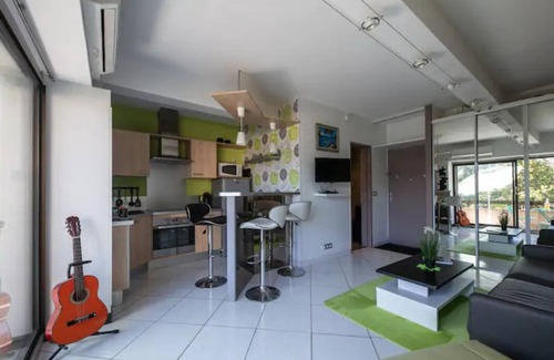 Villages du Lac de Paladru Apartamento | Bonita vista del lago