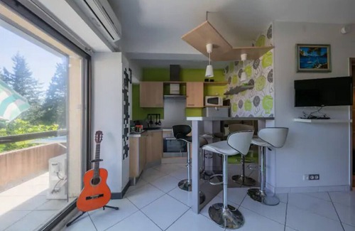 Villages du Lac de Paladru Apartamento | Bonita vista del lago