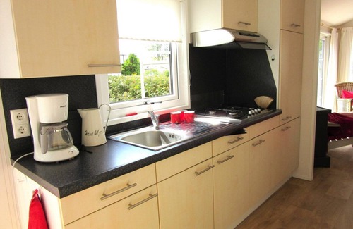 Sint Maarten Casa | Nice vintage chalet with free WIFI and a lovely garden! (sun all day + shaded areas)