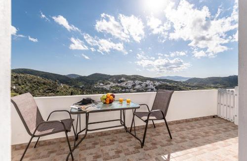 Melanes Apartamento | Nick & Debbie's two-storey apartment