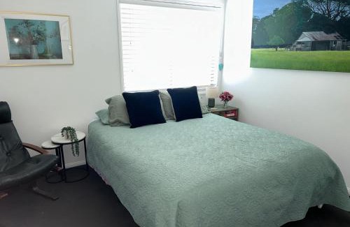 Gordon Park Casa | Nicole Guest House - Deluxe Room & Private Bathroom 6kms from Brisbane City