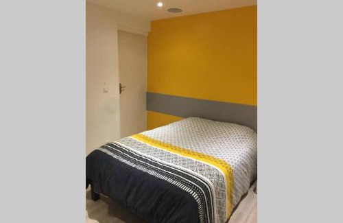 Chamalieres Apartamento | NID D AMOUR F1 40m2 calme RDC possibilité jacuzzi hammam