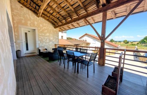 Les Echets Apartamento | Nid paisible avec un coin terrasse