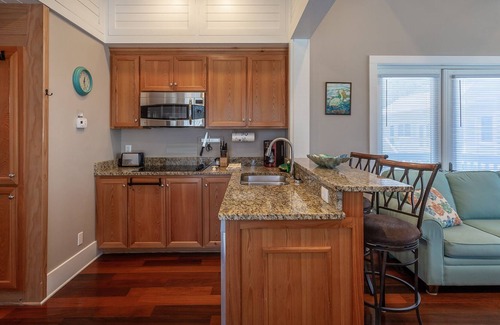 Carrabelle Cabaña | Nigel's Rest 1BR/1BA less than 5 min. walk to beach!