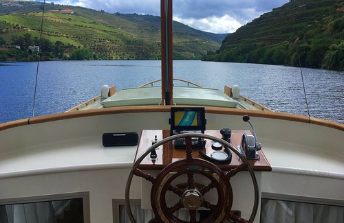 Pinhao Alquiler De Eote | Night Experience on a Yacht in the Heart of the Douro Valley