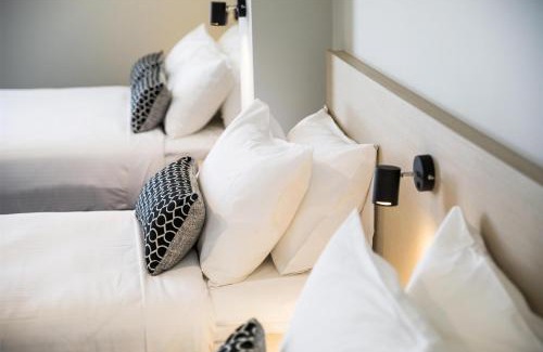 Adelaide Hotel | Nightcap at Finsbury Hotel