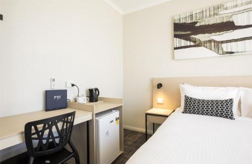 Adelaide Hotel | Nightcap at Finsbury Hotel