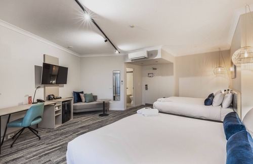 Mermaid Waters Hotel | Mermaid Waters Hotel by Nightcap Plus