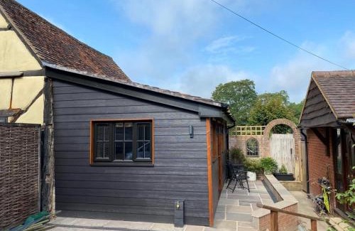 Ockley Casa | Nightjar