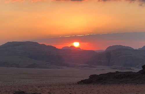 Wadi Rum Alquiler De RV | Nights Dreams Camp & tours