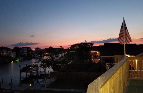 Colington Harbour Casa | Nights on Broadbay Waterfront renovated home. Beautiful views! Private beach