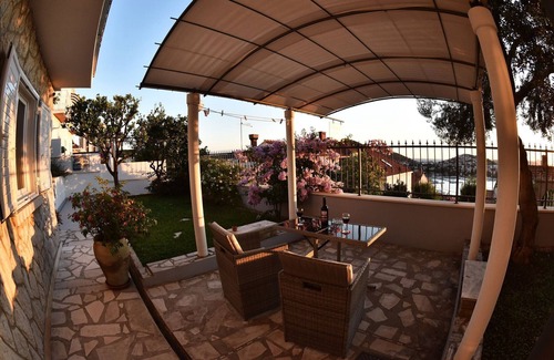 Gruz Apartamento | Nika Family Apartments - Deluxe Studio Apartment with Terrace and Sea View (A1)