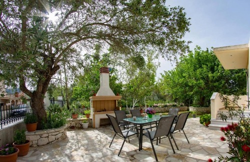 Kariotai Casa | Nikis Country House - Lefkada BnB Private Parking