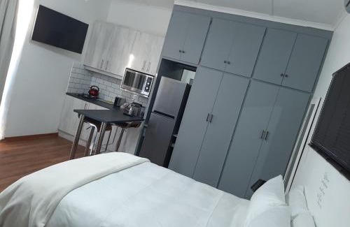 Kimberley Casa | Nikita's Self-catering Haven 2