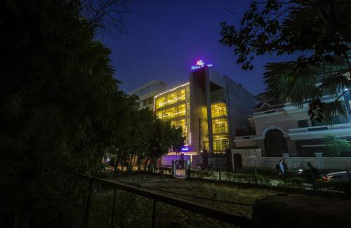 Sector 39 Hotel | Nikko Premier - Near Medanta Hospital