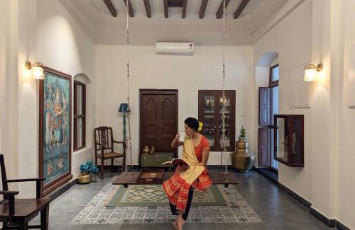 Khattalwada Cama Y Desayuno | Nilayam by Luxunlock Private Villas