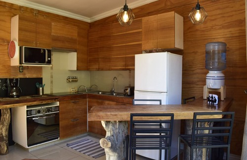Lo Barnechea Casa | Casa Ñilhue con bosque y río