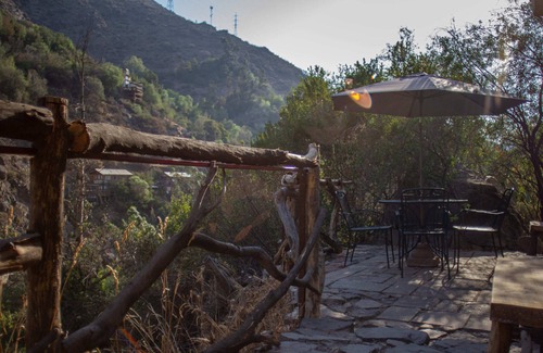 Lo Barnechea Casa | Casa Ñilhue con bosque y río