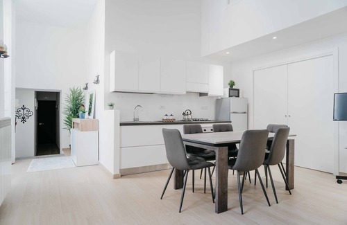 Historical Center Apartamento | Nilo by Casa Napoletana, with patio in the center.