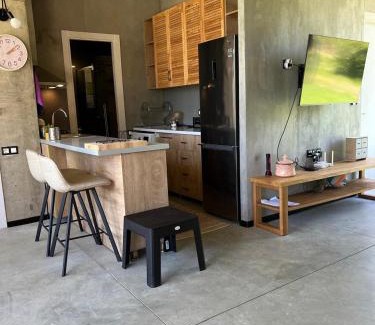 Ureki Casa | Nina's house & Yard 200m from beach Kaprovani