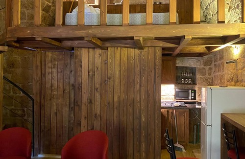 Byblos Apartamento | Nina’s House: Charming Loft in 700-Year-Old Gem in heart of Byblos