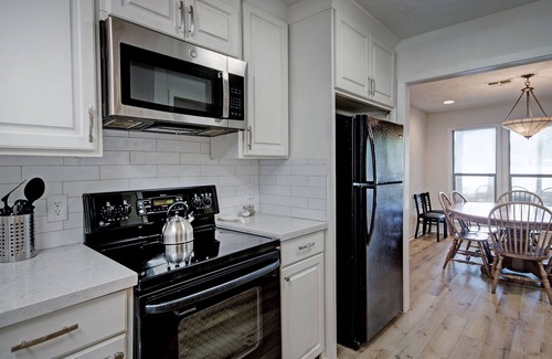 Flowood Casa | Nine Bed Waterfront Getaway | Great for Fisherman