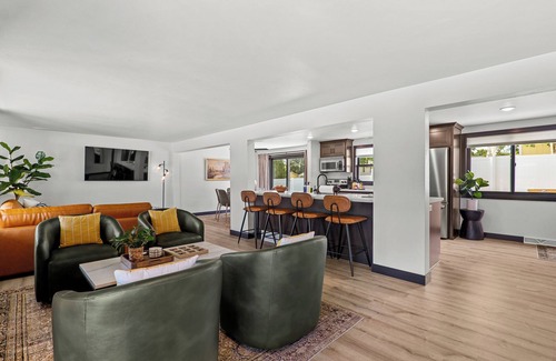 Ashwaubenon Apartamento | NineSixFive Fieldhouse | Stadium · Arcades · Luxe